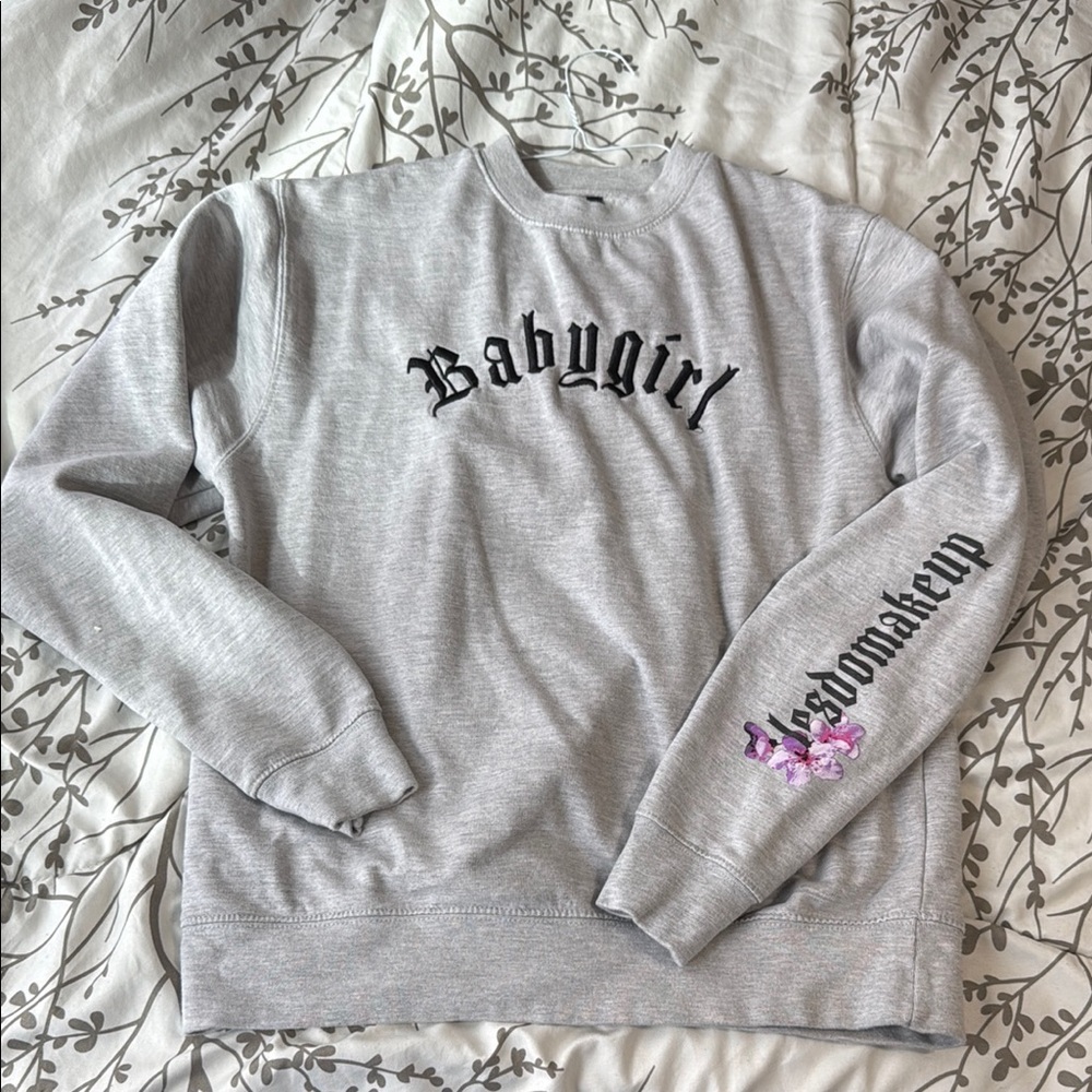 LesDoMakeup Grey Sweater
